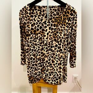 Chico’s Leopard Print Women's Top with front twist. Sz 3 XL